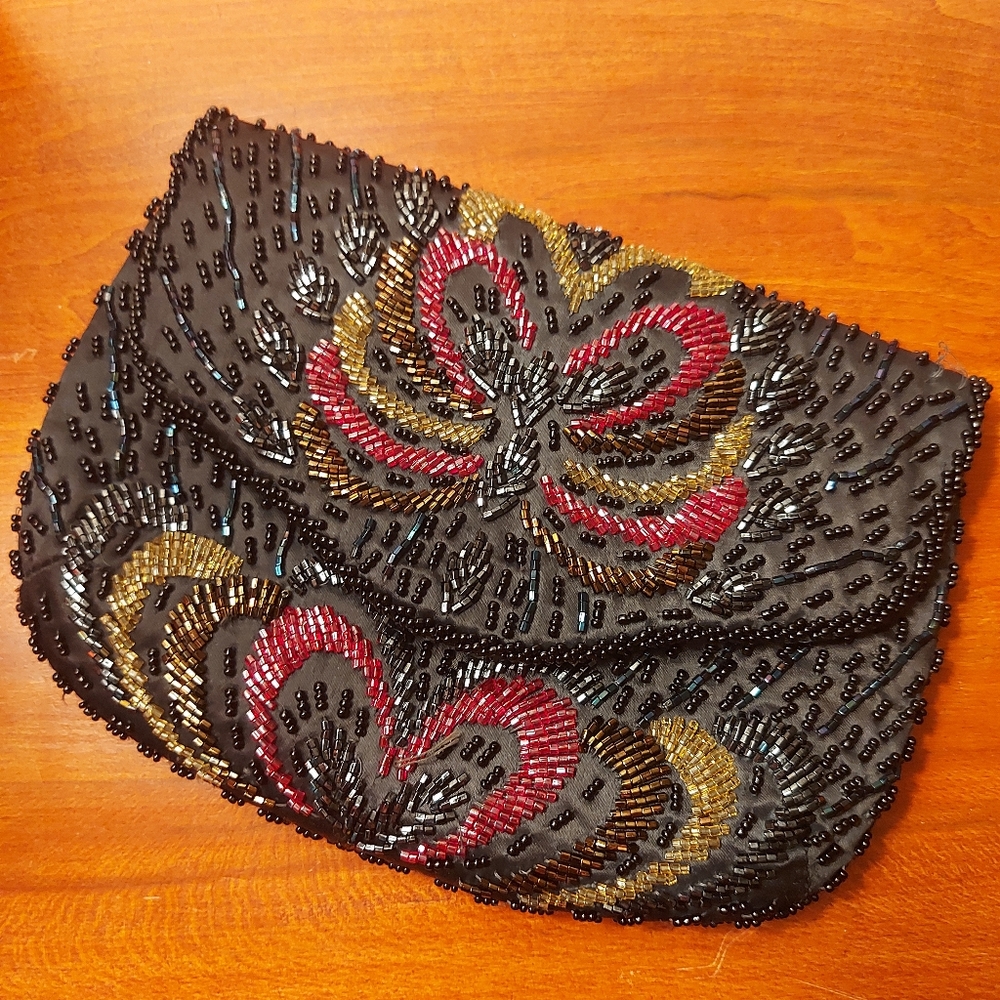 Gorgeous vintage beaded clutch